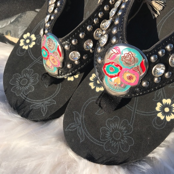 montana west sugar skull flip flops